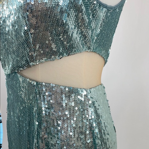 Toccin Sequin Cut Out Gown, 2 - Picture 15 of 17